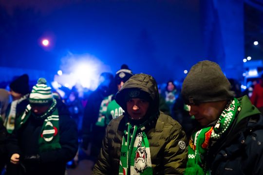 Rozczarowani kibice opuszczający stadion po odwołanym meczu Radomiak Radom - Arka Gdynia (zdjęcia) Rozczarowani kibice opuszczający stadion po odwołanym meczu Radomiak Radom - Arka Gdynia (zdjęcia)