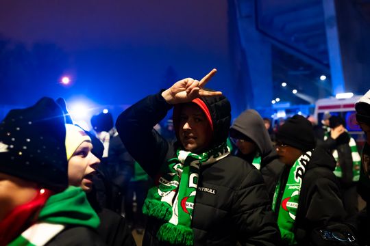 Rozczarowani kibice opuszczający stadion po odwołanym meczu Radomiak Radom - Arka Gdynia (zdjęcia) Rozczarowani kibice opuszczający stadion po odwołanym meczu Radomiak Radom - Arka Gdynia (zdjęcia)