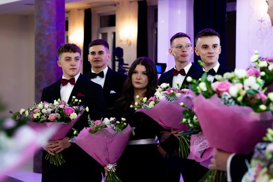 Studniówka Zespołu Szkół Samochodowych (zdjęcia) Studniówka Zespołu Szkół Samochodowych (zdjęcia)