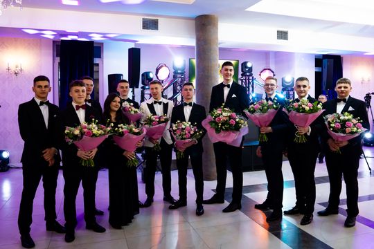 Studniówka Zespołu Szkół Samochodowych (zdjęcia) Studniówka Zespołu Szkół Samochodowych (zdjęcia)