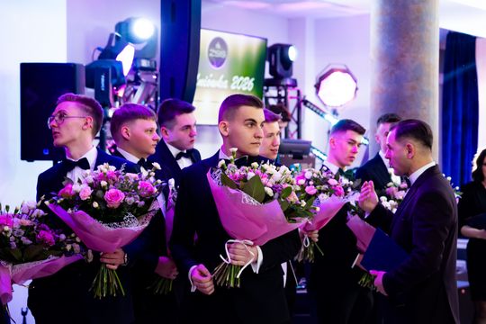 Studniówka Zespołu Szkół Samochodowych (zdjęcia) Studniówka Zespołu Szkół Samochodowych (zdjęcia)