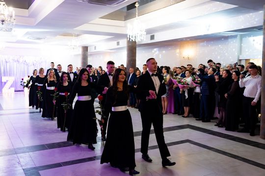 Studniówka Zespołu Szkół Samochodowych (zdjęcia)