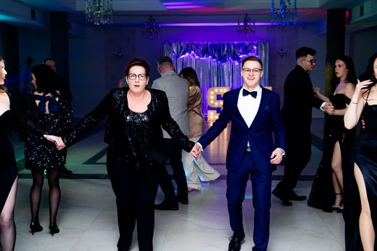 Studniówka Zespołu Szkół Samochodowych (zdjęcia) Studniówka Zespołu Szkół Samochodowych (zdjęcia)