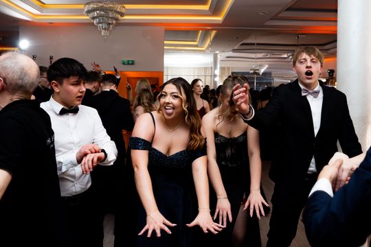 Studniówki 2026: XIII Liceum Ogólnokształcące z Oddziałami Dwujęzycznymi (zdjęcia) Studniówki 2026: XIII Liceum Ogólnokształcące z Oddziałami Dwujęzycznymi (zdjęcia)