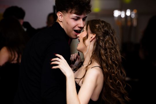 Studniówki 2026: XIII Liceum Ogólnokształcące z Oddziałami Dwujęzycznymi (zdjęcia) Studniówki 2026: XIII Liceum Ogólnokształcące z Oddziałami Dwujęzycznymi (zdjęcia)