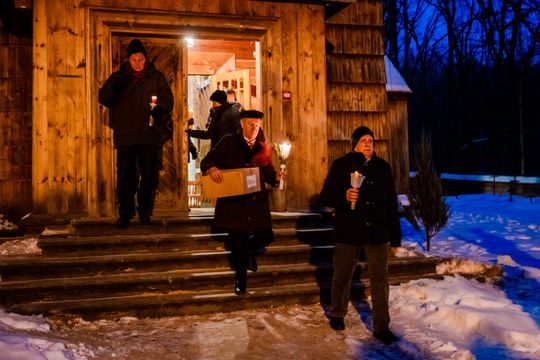 Uroczystości Matki Boskiej Gromnicznej w Muzeum Wsi Radomskiej (zdjęcia) Uroczystości Matki Boskiej Gromnicznej w Muzeum Wsi Radomskiej (zdjęcia)