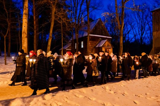 Uroczystości Matki Boskiej Gromnicznej w Muzeum Wsi Radomskiej (zdjęcia) Uroczystości Matki Boskiej Gromnicznej w Muzeum Wsi Radomskiej (zdjęcia)