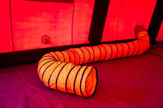 Namiot grzewczy na Placu Jagiellońskim (zdjęcia)