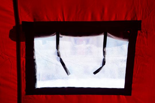 Namiot grzewczy na Placu Jagiellońskim (zdjęcia)