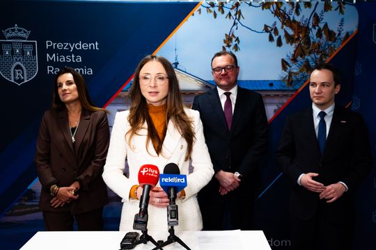 Konferencja prasowa z udziałem minister Agnieszki Dziemianowicz-Bąk (zdjęcia)