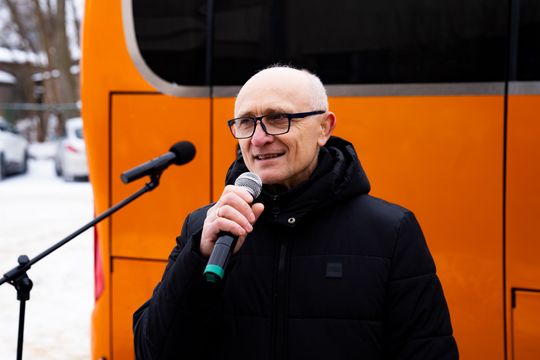 Przekazanie autobusu szkolnego dla PSP w Rusinowie (zdjęcia)