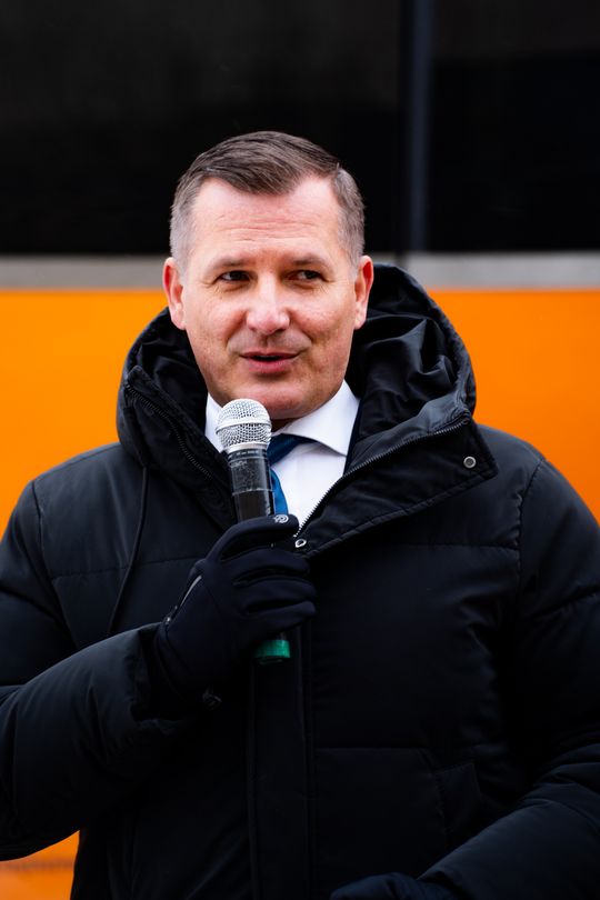 Przekazanie autobusu szkolnego dla PSP w Rusinowie (zdjęcia)