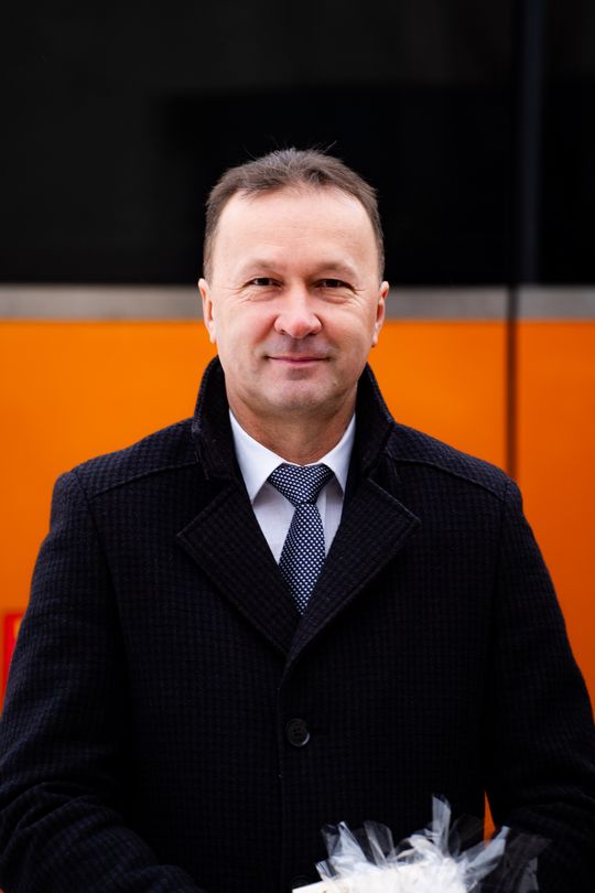 Przekazanie autobusu szkolnego dla PSP w Rusinowie (zdjęcia)