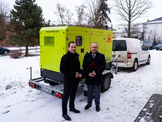 Przekazanie sprzętu dla OSP z gminy Jastrzębia (zdjęcia)