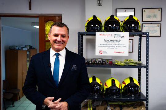 Przekazanie sprzętu dla OSP Radzanów (zdjęcia)