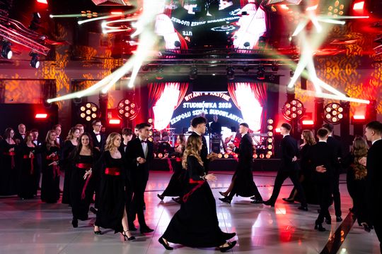 Studniówka Zespołu Szkół Budowlanych im. Kazimierza Wielkiego w Radomiu (zdjęcia)