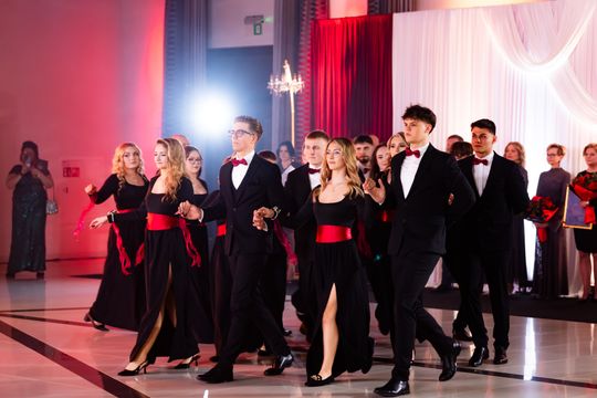 Studniówka Zespołu Szkół Budowlanych im. Kazimierza Wielkiego w Radomiu (zdjęcia)