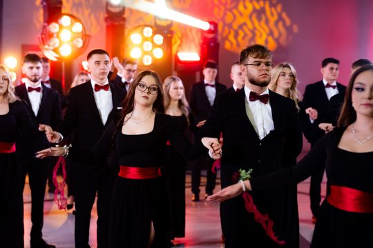 Studniówka Zespołu Szkół Budowlanych im. Kazimierza Wielkiego w Radomiu (zdjęcia)