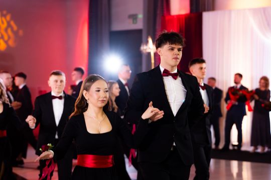 Studniówka Zespołu Szkół Budowlanych im. Kazimierza Wielkiego w Radomiu (zdjęcia)