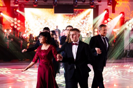 Studniówka Zespołu Szkół Budowlanych im. Kazimierza Wielkiego w Radomiu (zdjęcia)