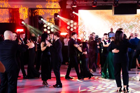 Studniówka Zespołu Szkół Budowlanych im. Kazimierza Wielkiego w Radomiu (zdjęcia)