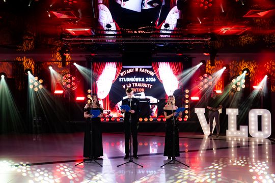 Studniówka V Liceum Ogólnokształcącego z Oddziałami Dwujęzycznymi im. Romualda Traugutta (zdjęcia)