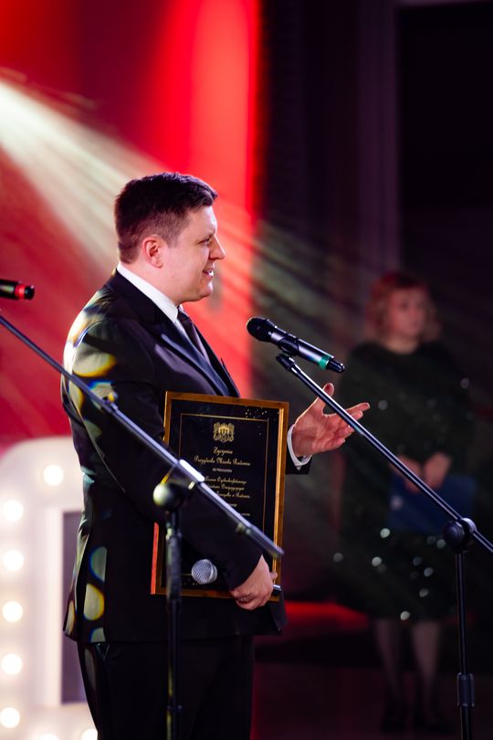 Studniówka V Liceum Ogólnokształcącego z Oddziałami Dwujęzycznymi im. Romualda Traugutta (zdjęcia)