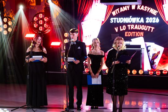 Studniówka V Liceum Ogólnokształcącego z Oddziałami Dwujęzycznymi im. Romualda Traugutta (zdjęcia)