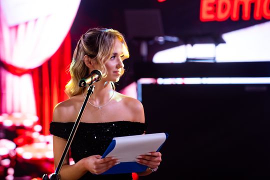 Studniówka V Liceum Ogólnokształcącego z Oddziałami Dwujęzycznymi im. Romualda Traugutta (zdjęcia)