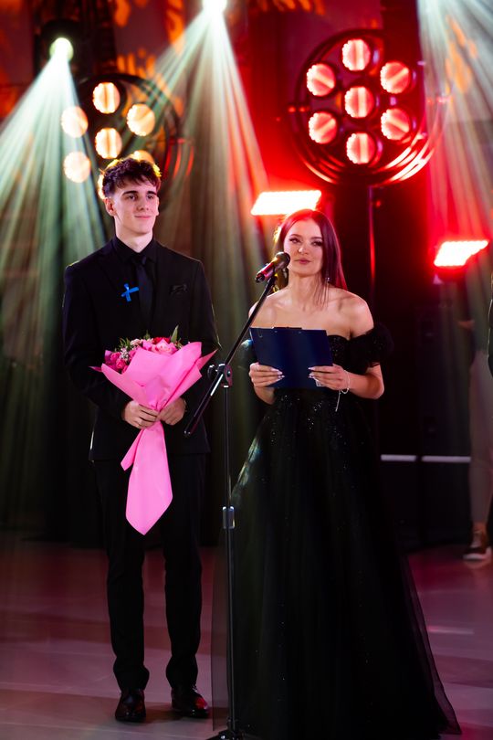 Studniówka V Liceum Ogólnokształcącego z Oddziałami Dwujęzycznymi im. Romualda Traugutta (zdjęcia)