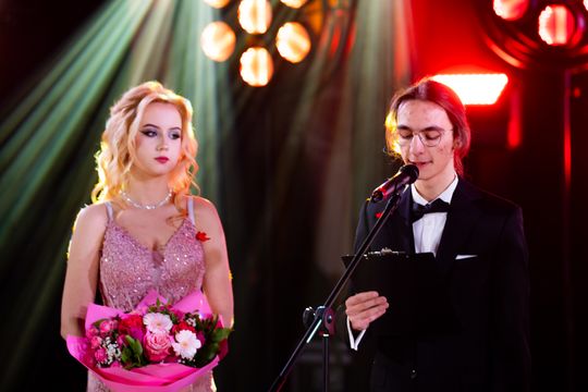 Studniówka V Liceum Ogólnokształcącego z Oddziałami Dwujęzycznymi im. Romualda Traugutta (zdjęcia)