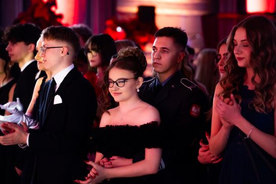 Studniówka V Liceum Ogólnokształcącego z Oddziałami Dwujęzycznymi im. Romualda Traugutta (zdjęcia)