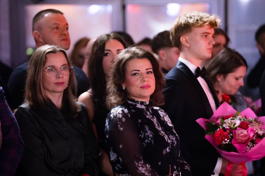 Studniówka V Liceum Ogólnokształcącego z Oddziałami Dwujęzycznymi im. Romualda Traugutta (zdjęcia)