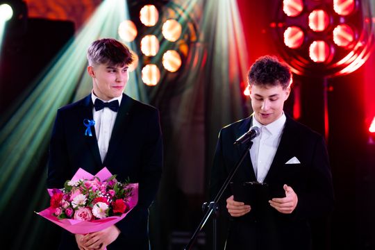 Studniówka V Liceum Ogólnokształcącego z Oddziałami Dwujęzycznymi im. Romualda Traugutta (zdjęcia)