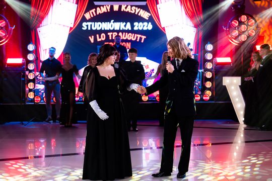 Studniówka V Liceum Ogólnokształcącego z Oddziałami Dwujęzycznymi im. Romualda Traugutta (zdjęcia)