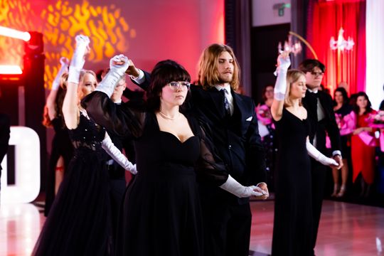 Studniówka V Liceum Ogólnokształcącego z Oddziałami Dwujęzycznymi im. Romualda Traugutta (zdjęcia)