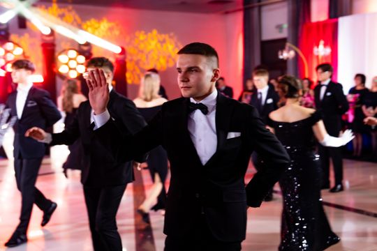 Studniówka V Liceum Ogólnokształcącego z Oddziałami Dwujęzycznymi im. Romualda Traugutta (zdjęcia)