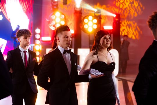 Studniówka V Liceum Ogólnokształcącego z Oddziałami Dwujęzycznymi im. Romualda Traugutta (zdjęcia)