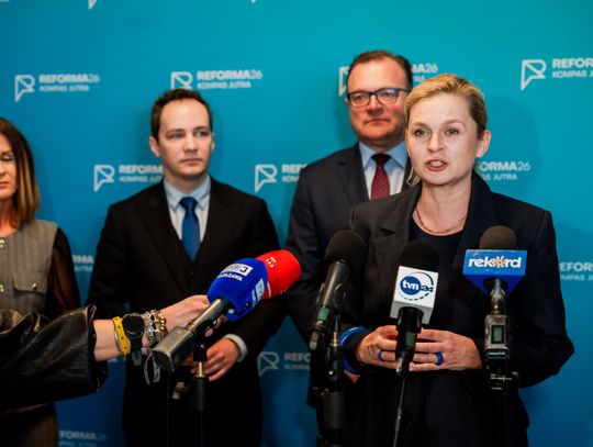 Konferencja prasowa z minister edukacji narodowej, Barbarą Nowacką (zdjęcia)