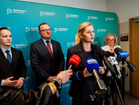 Konferencja prasowa z minister edukacji narodowej, Barbarą Nowacką (zdjęcia)