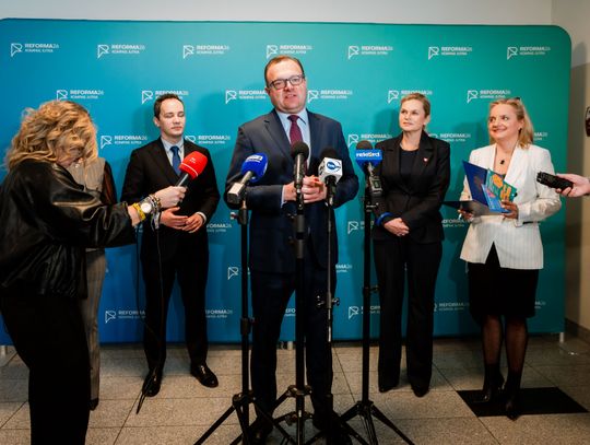 Konferencja prasowa z minister edukacji narodowej, Barbarą Nowacką (zdjęcia)