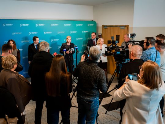 Konferencja prasowa z minister edukacji narodowej, Barbarą Nowacką (zdjęcia)