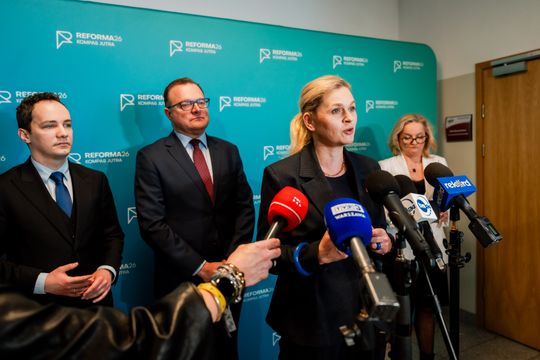 Konferencja prasowa z minister edukacji narodowej, Barbarą Nowacką (zdjęcia)