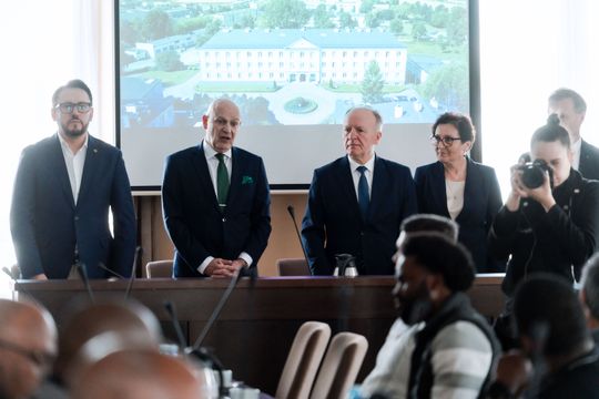 Wizyta przedstawicieli z Angoli na Uniwersytecie Radomskim (zdjęcia)