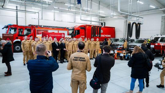 Przekazanie sprzętu jednostkom terenowym Państwowej Straży Pożarnej (zdjęcia)