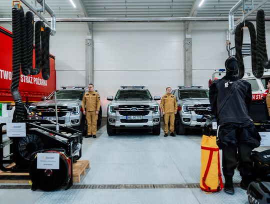 Przekazanie sprzętu jednostkom terenowym Państwowej Straży Pożarnej (zdjęcia)