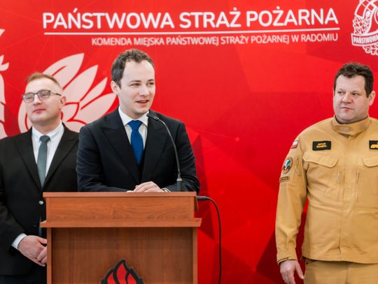 Przekazanie sprzętu jednostkom terenowym Państwowej Straży Pożarnej (zdjęcia)