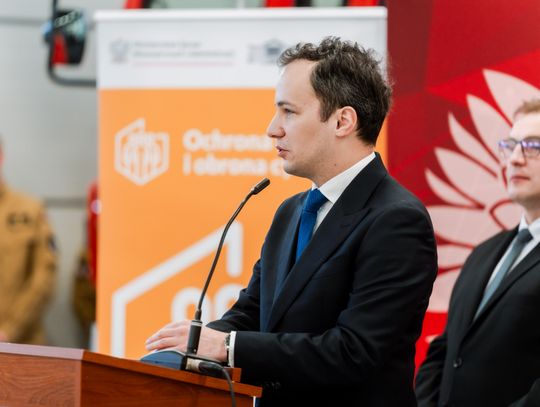 Przekazanie sprzętu jednostkom terenowym Państwowej Straży Pożarnej (zdjęcia)