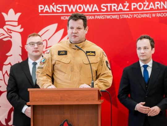 Przekazanie sprzętu jednostkom terenowym Państwowej Straży Pożarnej (zdjęcia)