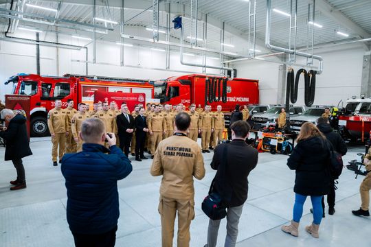 Przekazanie sprzętu jednostkom terenowym Państwowej Straży Pożarnej (zdjęcia)